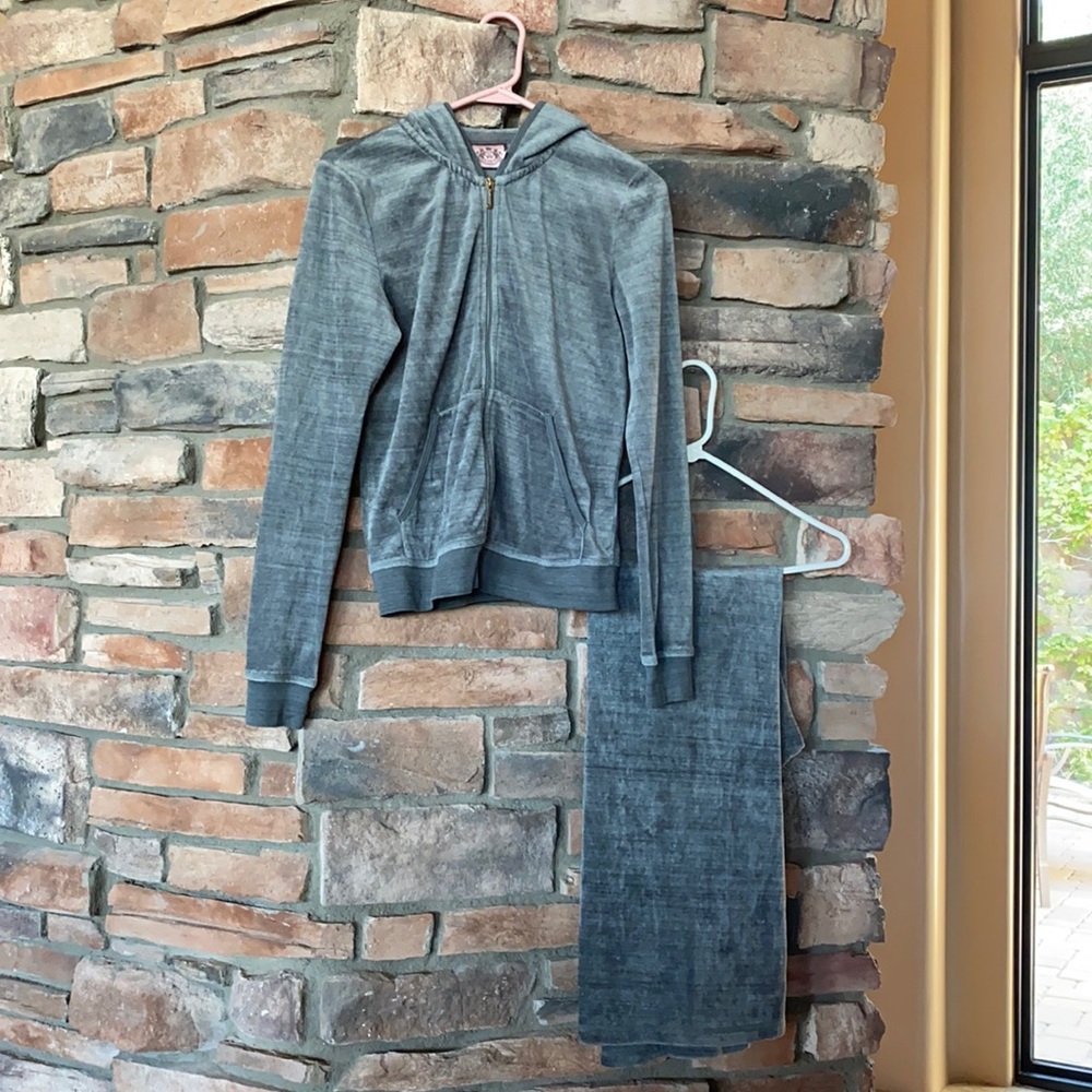 Juicy Couture Grey velour track suit. Size L